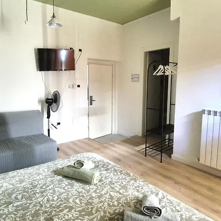 Daclaudia,it - 5 Minuti A Piedi Dalla Stazione - Vicina Al Centro