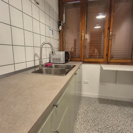 Daclaudia,it - 5 Minuti A Piedi Dalla Stazione - Vicina Al Centro