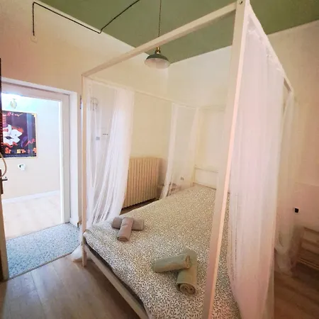 Gasthuis Daclaudia,it - 5 Minuti A Piedi Dalla Stazione - Vicina Al Centro 3*