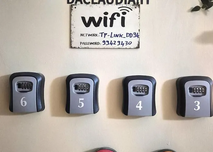 Gasthuis Daclaudia,it - 5 Minuti A Piedi Dalla Stazione - Vicina Al Centro 3*