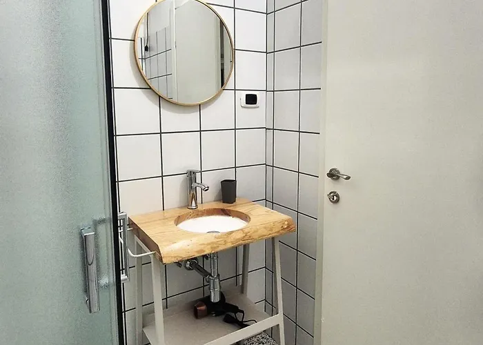 Gasthuis Daclaudia,it - 5 Minuti A Piedi Dalla Stazione - Vicina Al Centro 3*